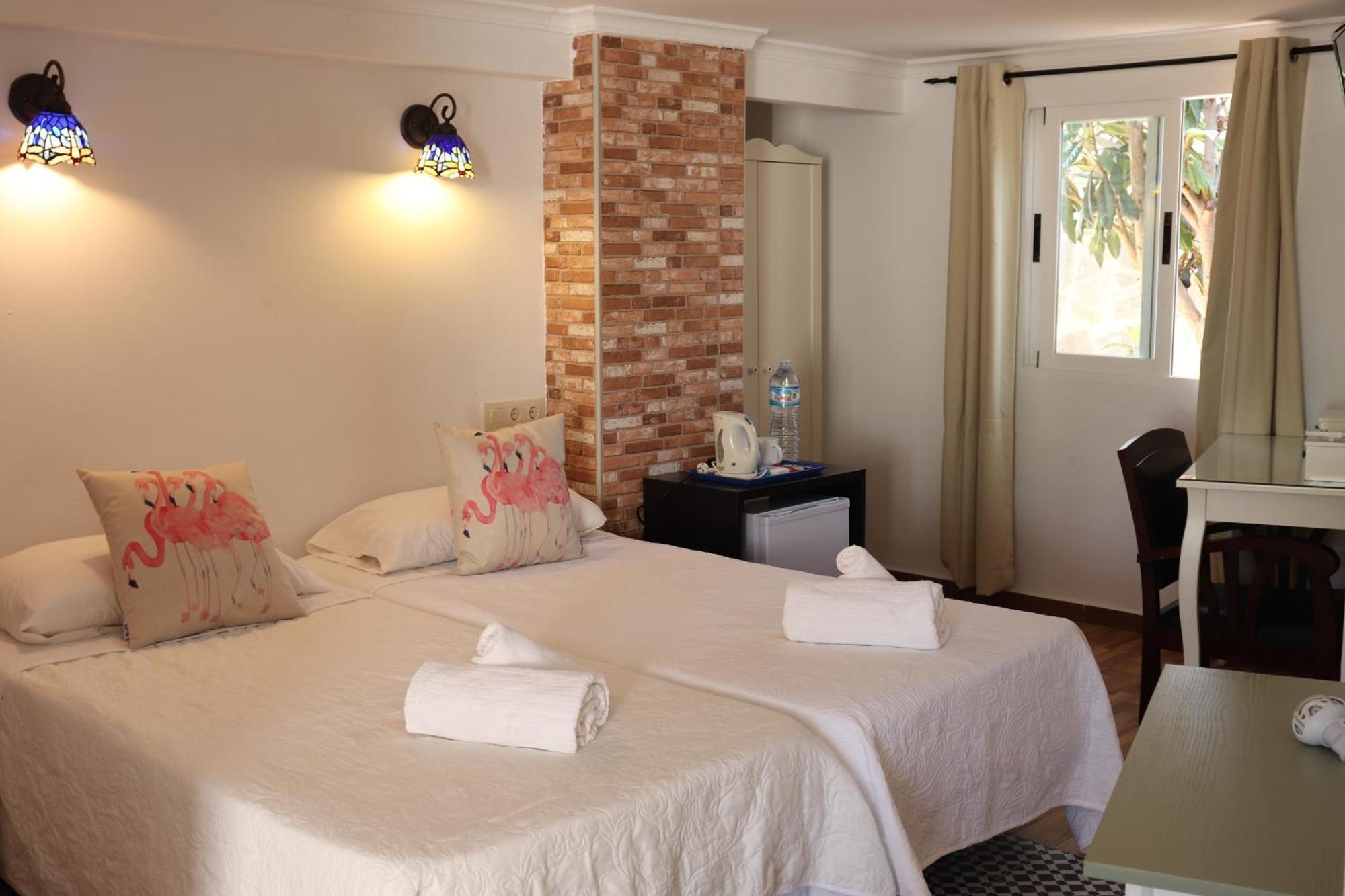 Hotel Casa Dia Y Noche Calp Extérieur photo